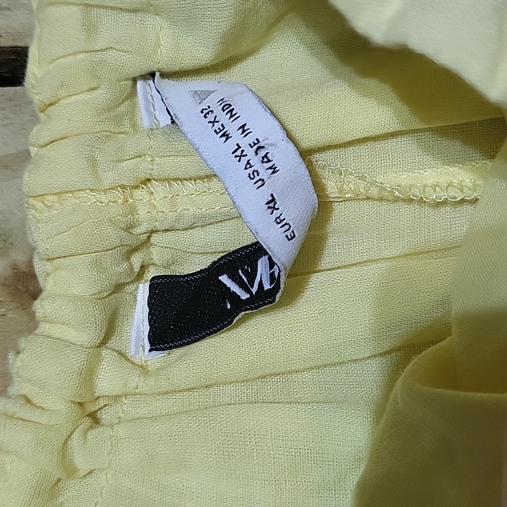 ๐ Zara Eyelet Dress - Picture 7 of 8
